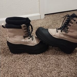 boots Itasca  women thermo late thin insulation size 9 Women